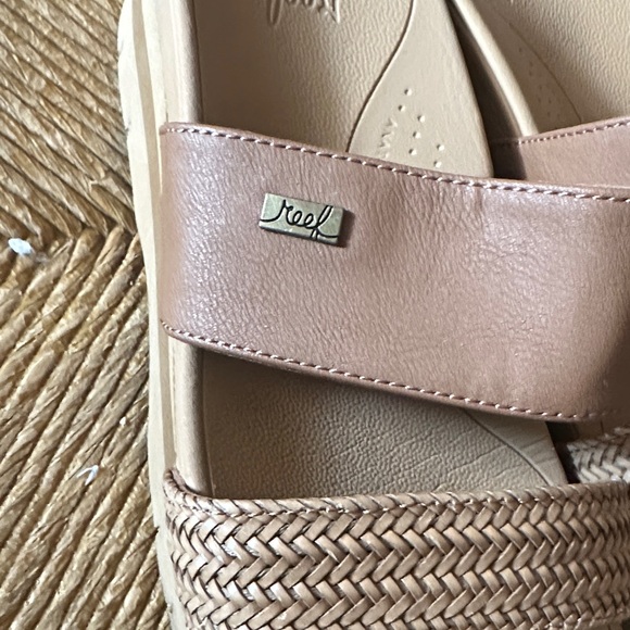 Reef banded horizon Tan Platform Sandals - Picture 6 of 11